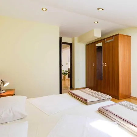 Nada 4 Apartment